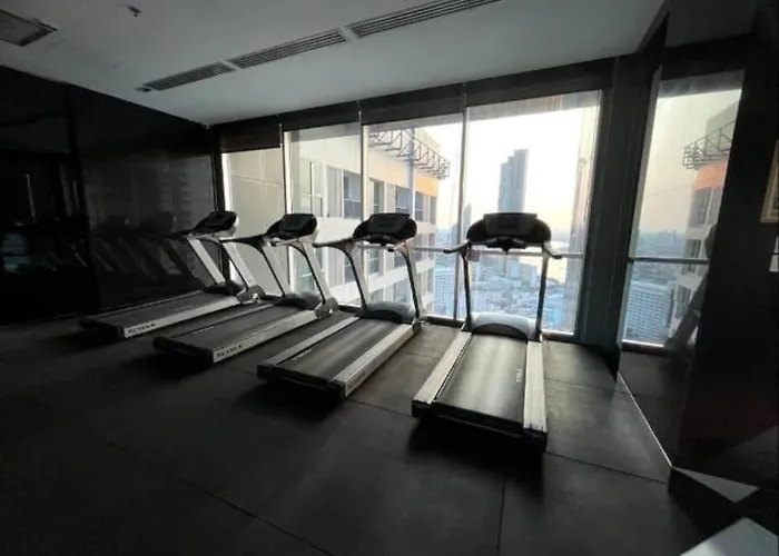 Opulence Riverview With Train Access Apartment *