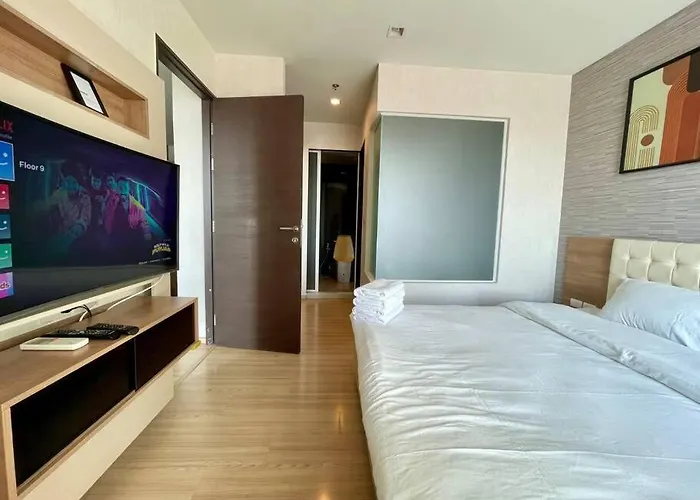 Apartment Opulence Riverview With Train Access