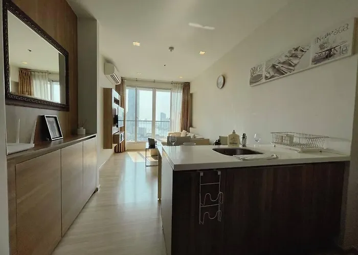 Opulence Riverview With Train Access